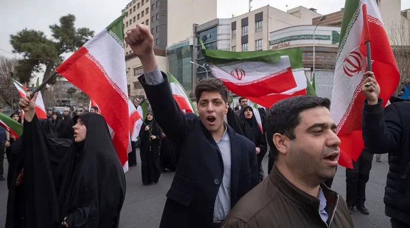 Demonstrations ongoing in Iran against American Israeli Strikes